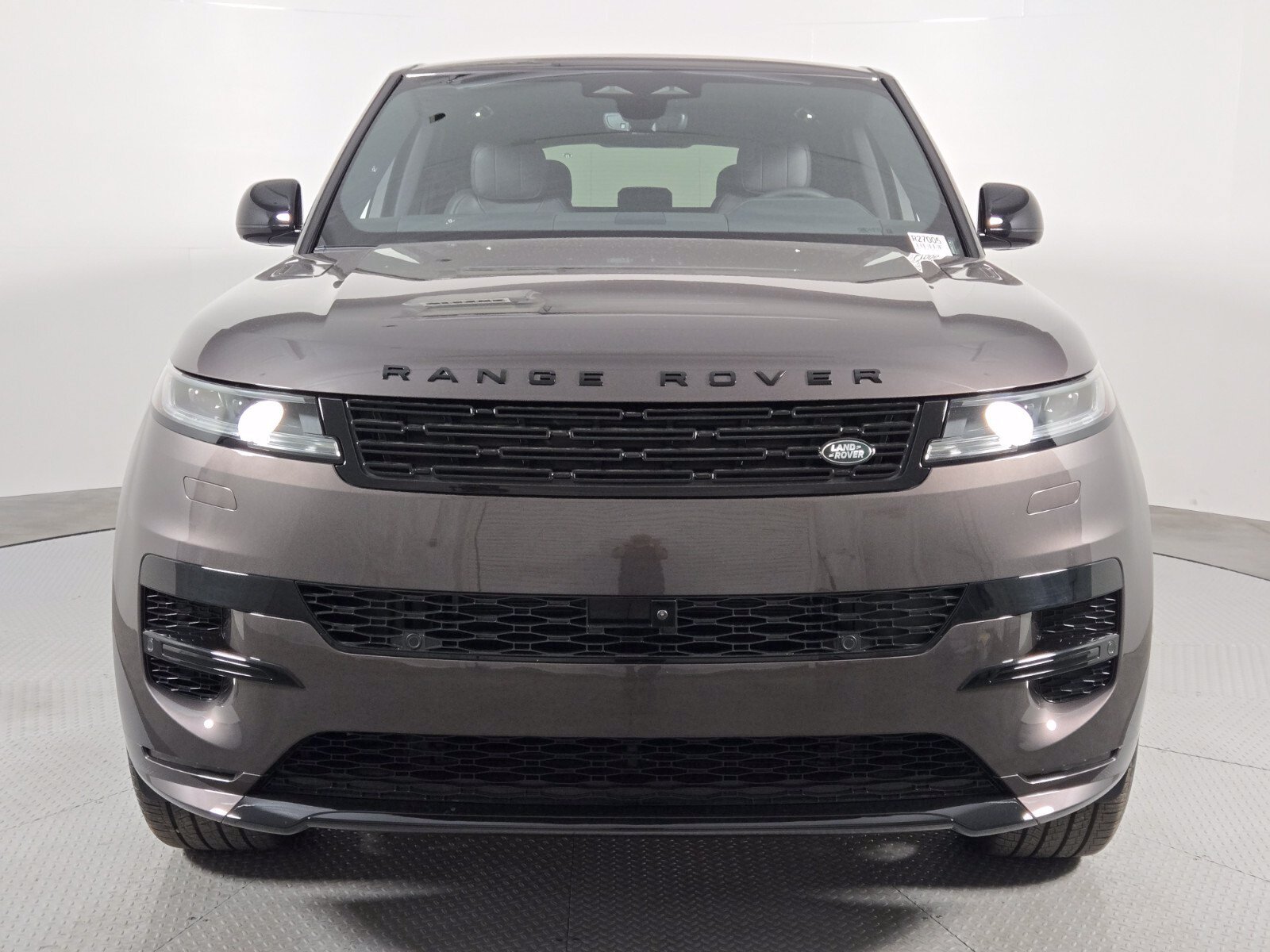 New 2027 Land Rover Range Rover Sport Dynamic SE AWD/4WD image 8