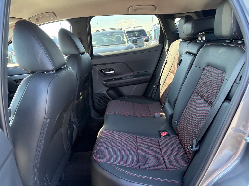 New 2027 Nissan Kicks SR FWD image 21