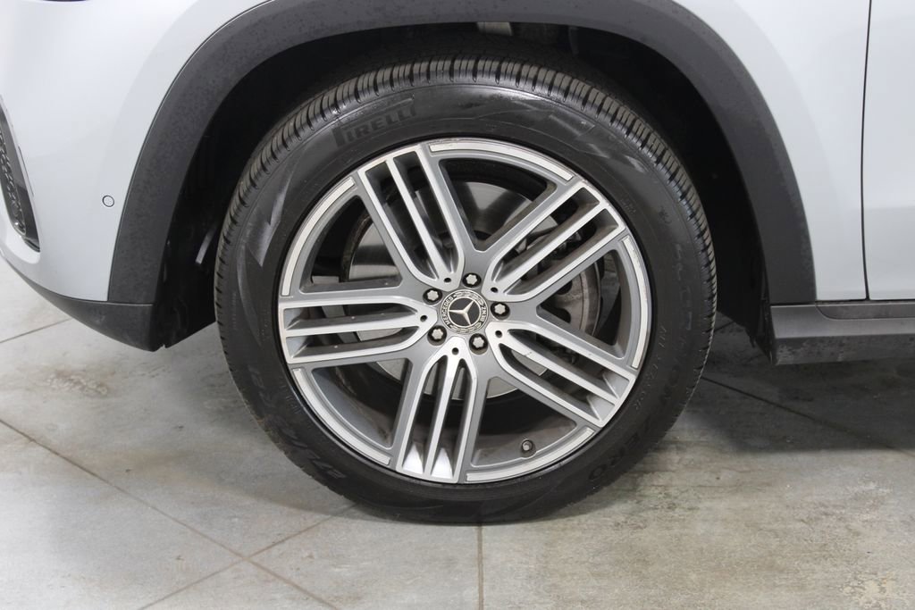 Used 2025 Mercedes-Benz GLS 450 4MATIC image 18