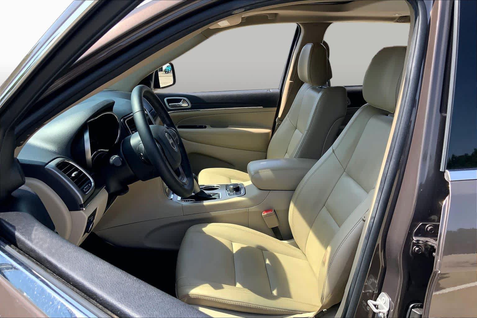 Used 2021 Jeep Grand Cherokee Limited AWD/4WD image 8
