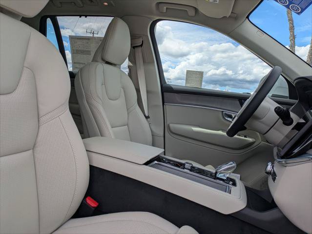 New 2026 Volvo XC90 T8 Ultra w/ Protection Package Premier AWD/4WD image 14