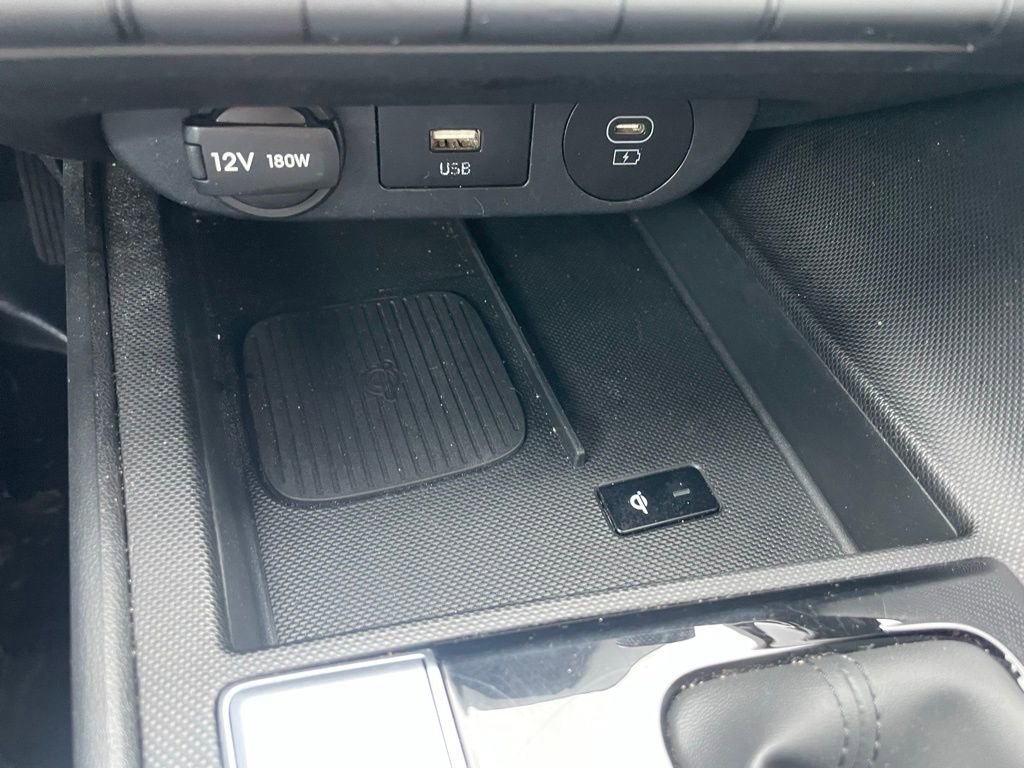 Used 2025 Hyundai Elantra SEL FWD image 13