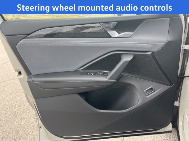 New 2026 Volkswagen Tiguan SE R-Line image 7