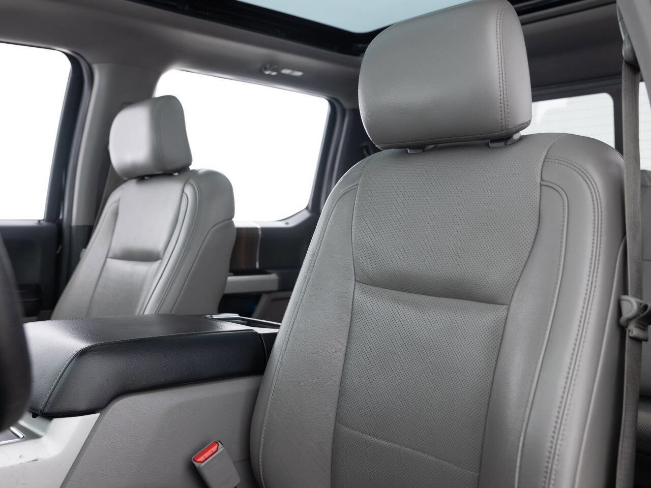 Used 2016 Ford F150 Lariat AWD/4WD image 26