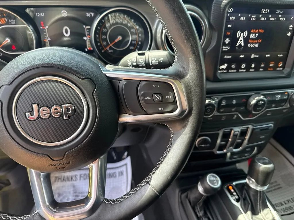 Used 2023 Jeep Wrangler Unlimited Sahara w/ Cold Weather Group AWD/4WD image 18