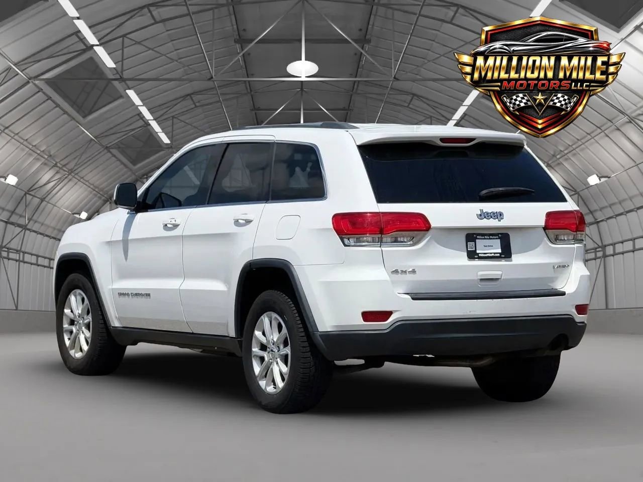 Used 2014 Jeep Grand Cherokee Laredo w/ 18" Wheel & 8.4" Radio Group AWD/4WD image 10