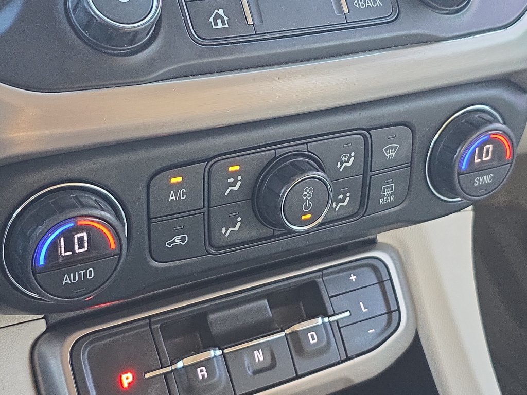Used 2021 GMC Acadia Denali w/ Denali Technology Package FWD image 31