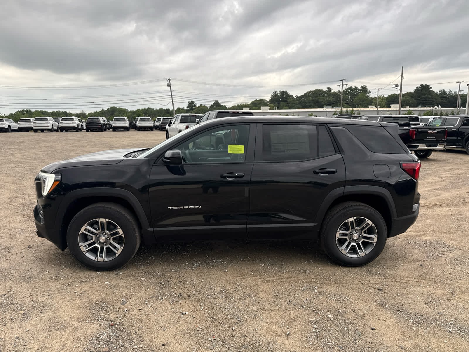 New 2027 GMC Terrain Elevation w/ LPO, Floor Liner Package AWD/4WD image 2