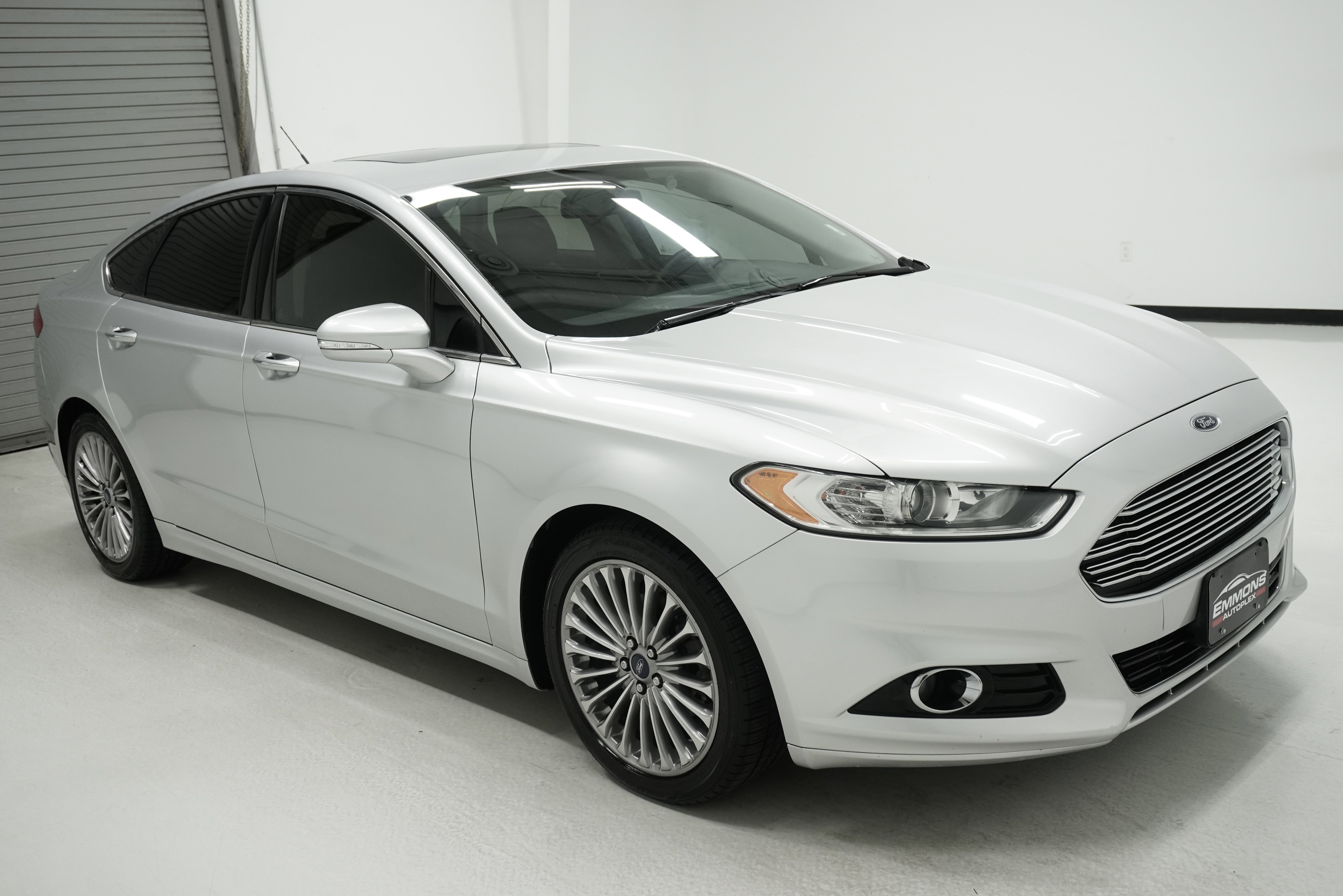 Used 2013 Ford Fusion Titanium FWD image 3