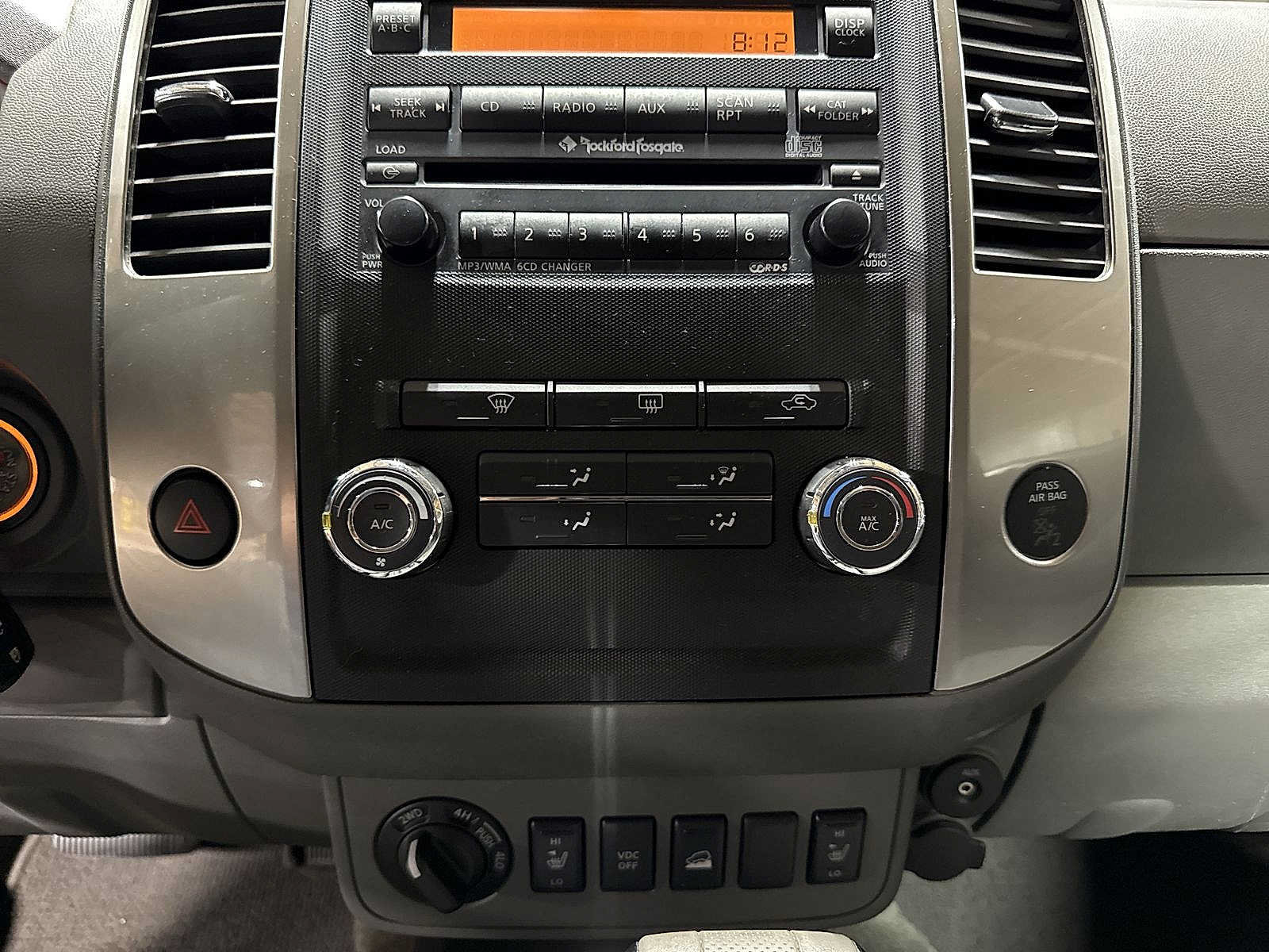 Used 2010 Nissan Frontier LE w/ LE Value Truck Pkg AWD/4WD image 21