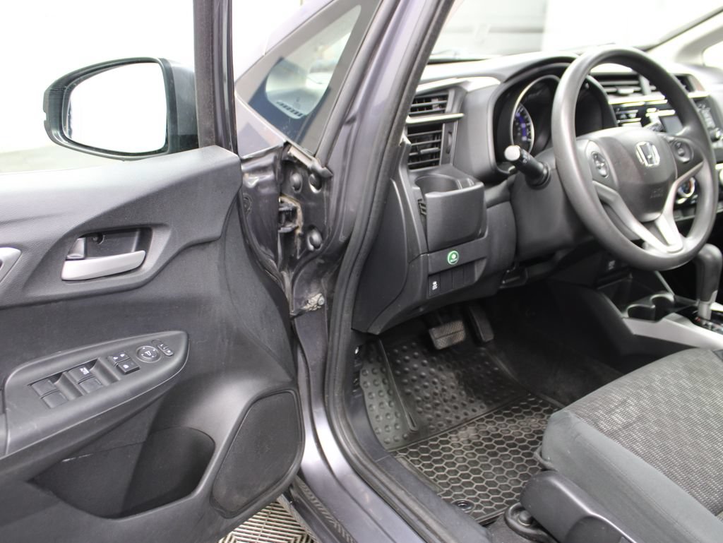 Used 2015 Honda Fit LX image 37