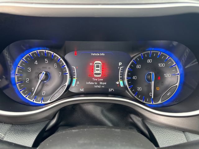 Used 2024 Chrysler Pacifica Touring-L image 20