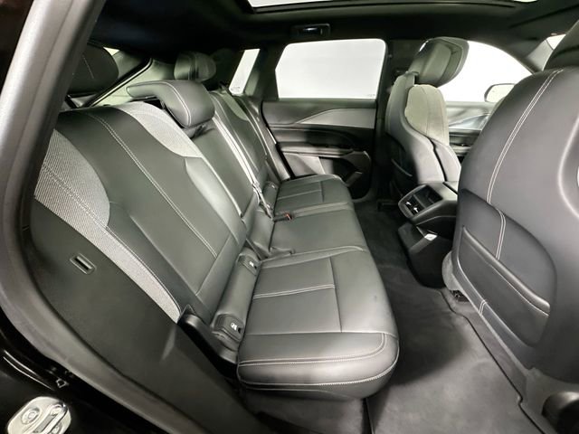 Used 2024 Cadillac Lyriq Tech image 29