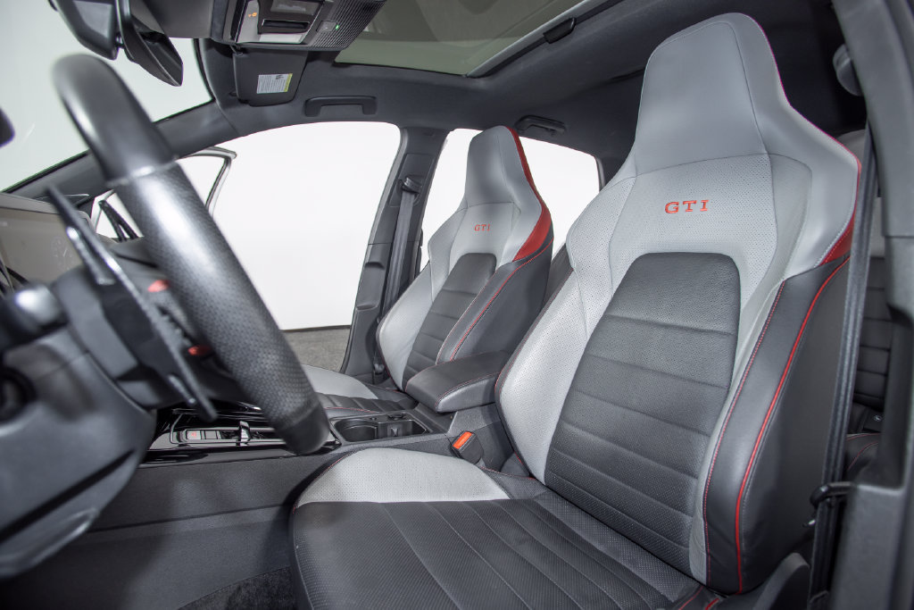 Used 2024 Volkswagen GTI Autobahn FWD image 3