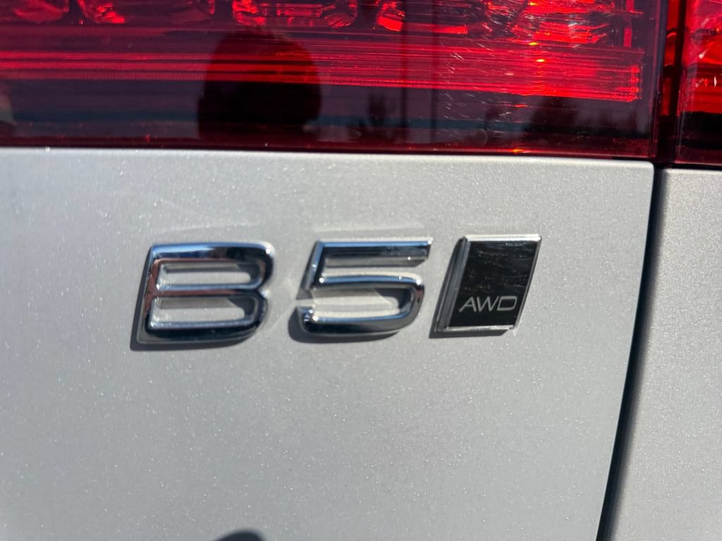 Certified 2025 Volvo V60 B5 Cross Country Plus AWD/4WD image 11