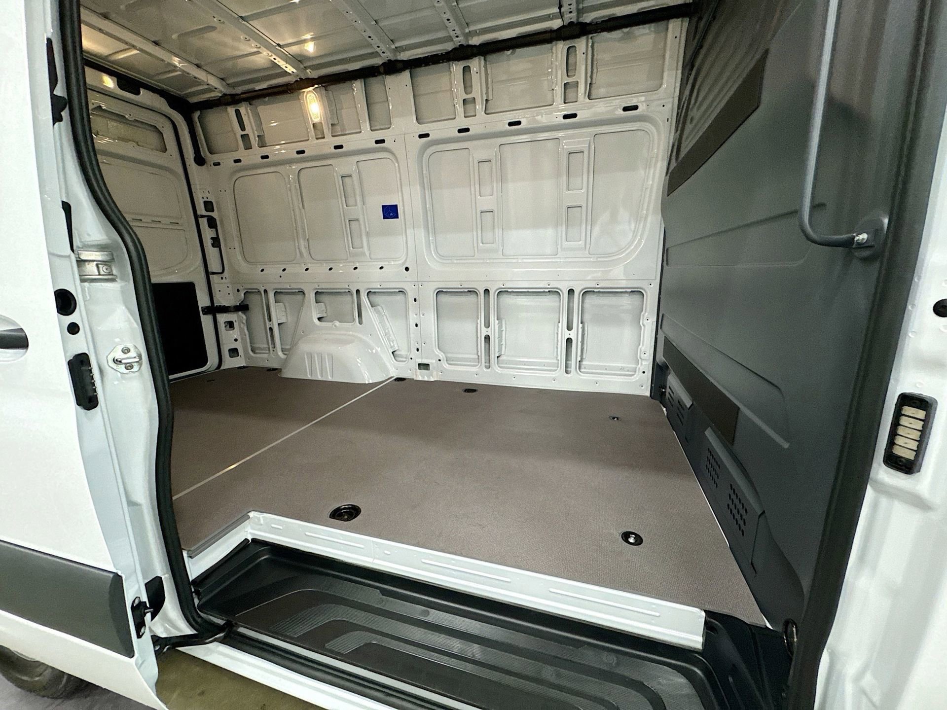 Used 2026 Mercedes-Benz Sprinter 2500 image 25
