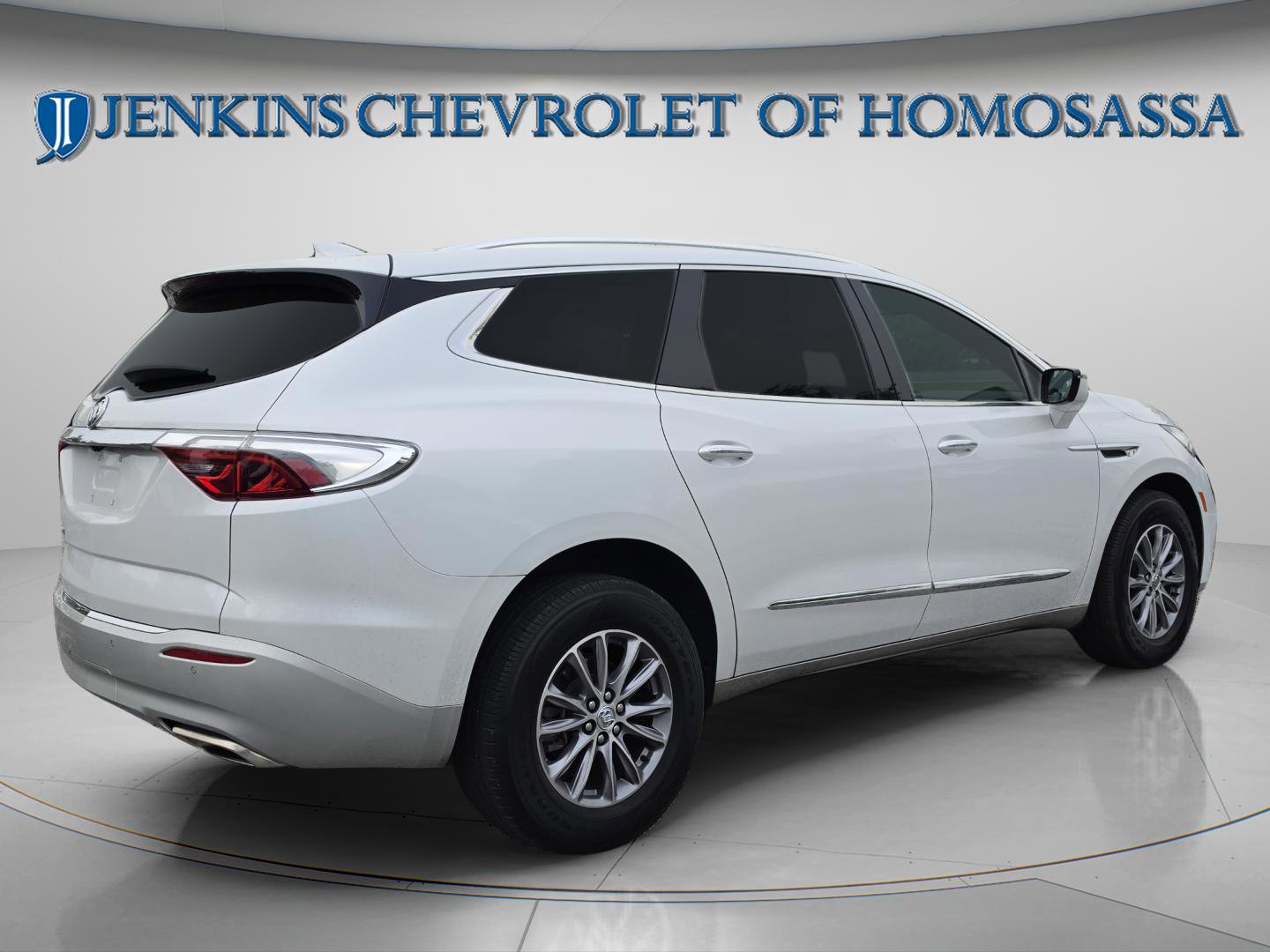 Used 2023 Buick Enclave Essence FWD image 3