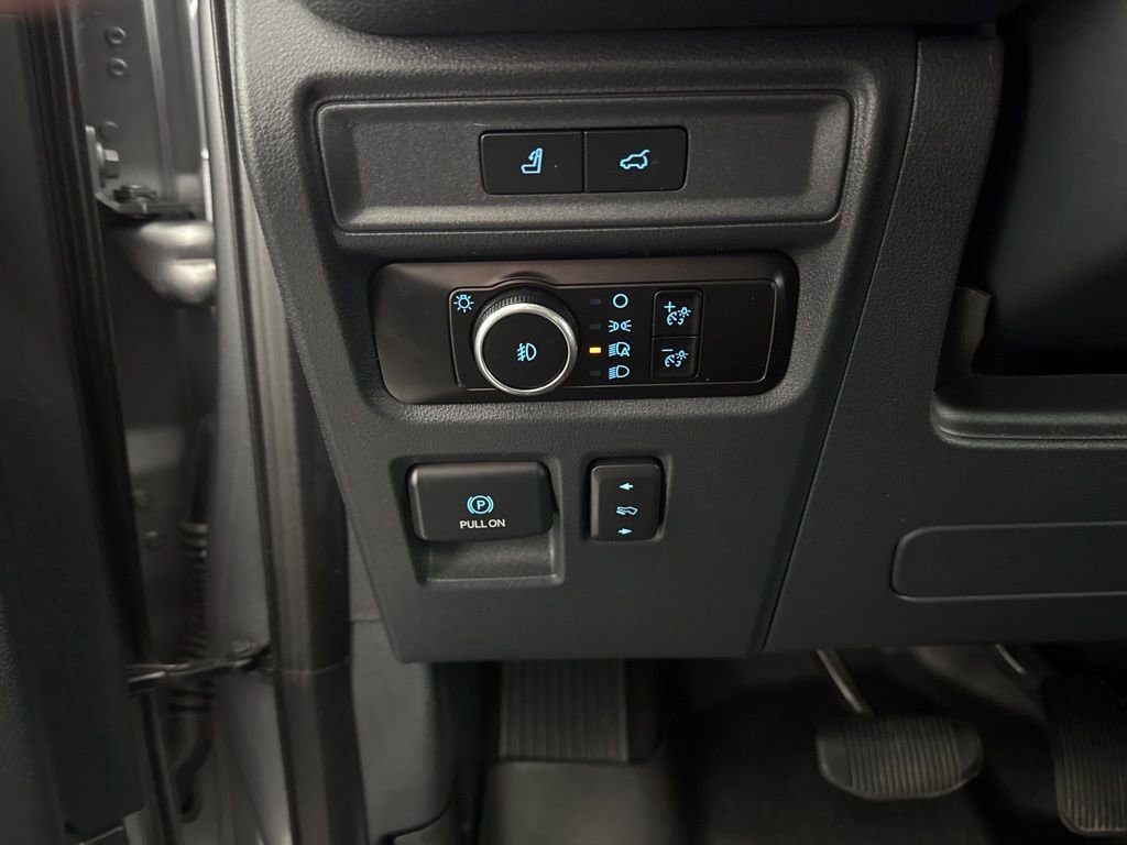 Used 2023 Ford Expedition Max Limited image 23