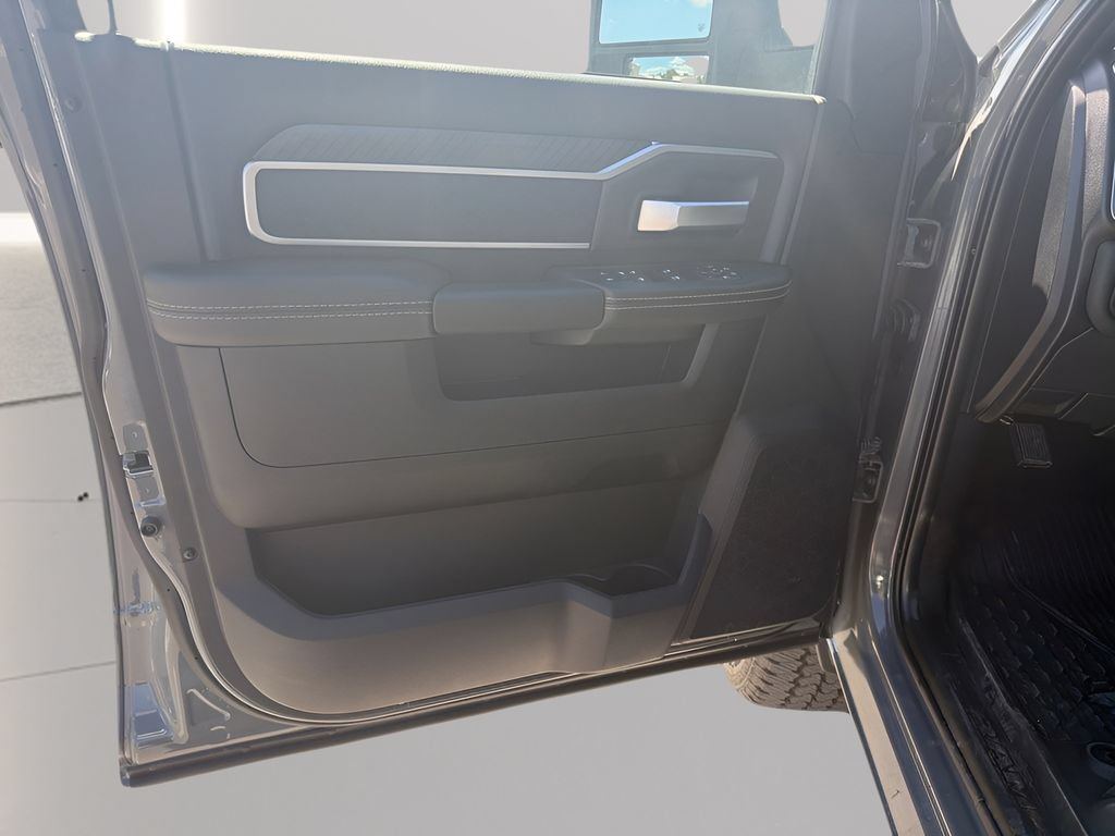 New 2026 RAM 2500 Lone Star AWD/4WD image 18