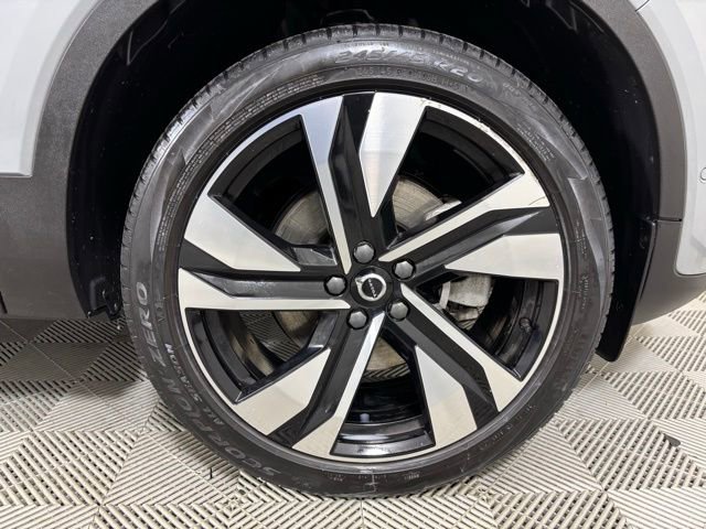 Used 2024 Volvo XC40 B5 Ultimate w/ Protection Package Premier AWD/4WD image 23