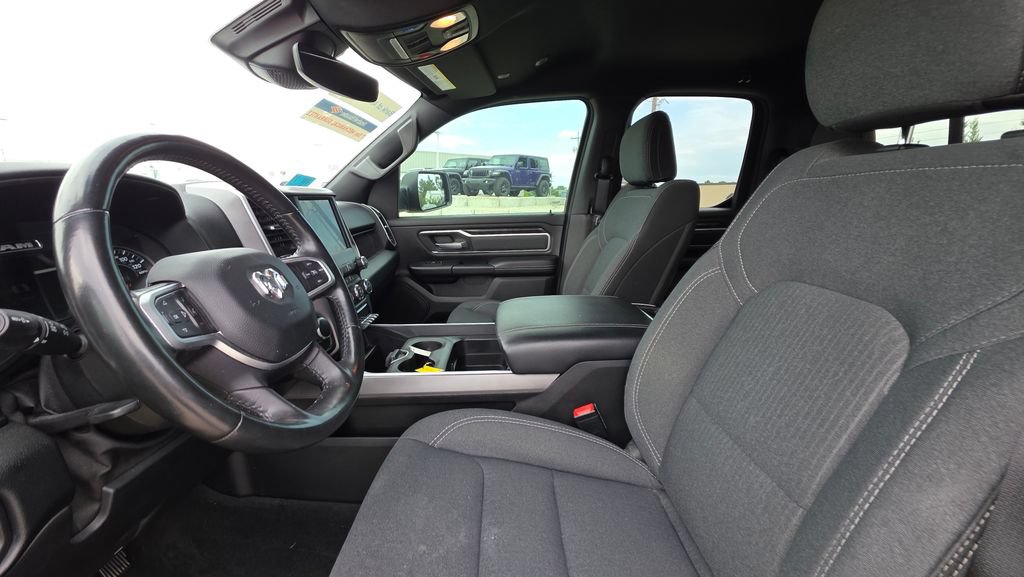 Used 2022 RAM 1500 Big Horn AWD/4WD image 11