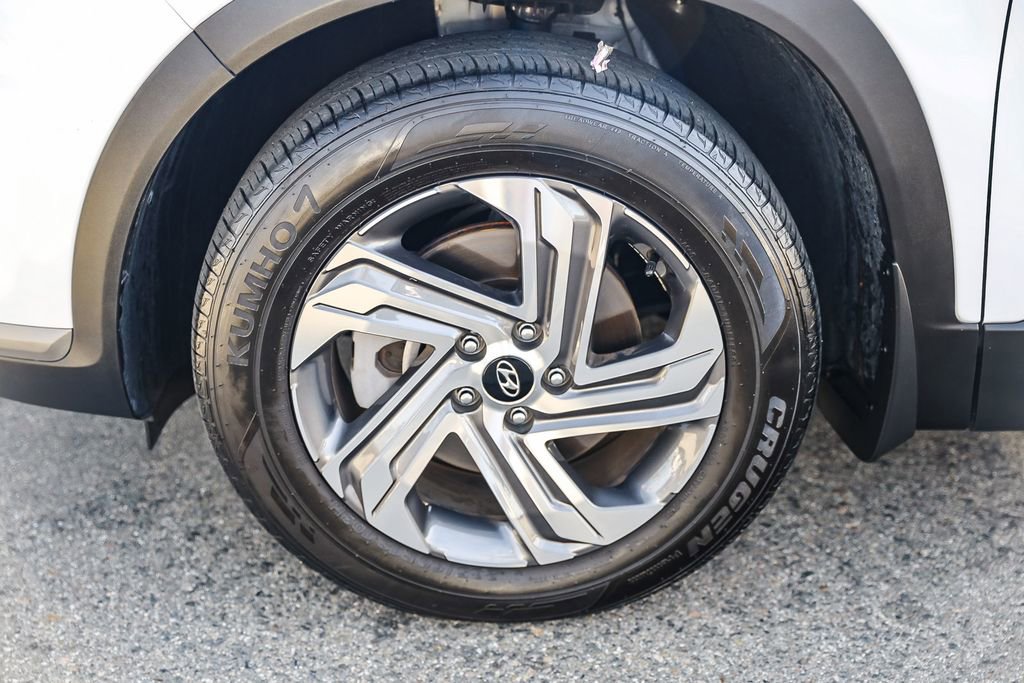 Certified 2023 Hyundai Santa Fe SEL image 9