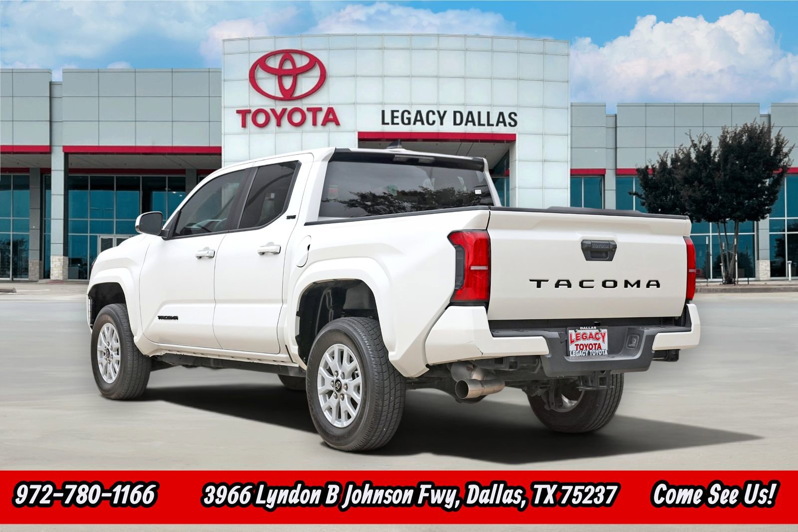 Used 2025 Toyota Tacoma SR5 RWD image 7