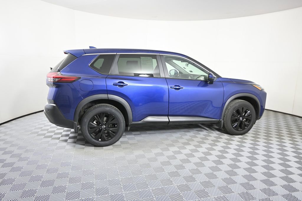 Used 2022 Nissan Rogue SV image 7