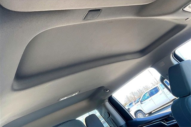 Used 2022 Chevrolet Silverado 1500 LT w/ Z71 Off-Road Package image 28