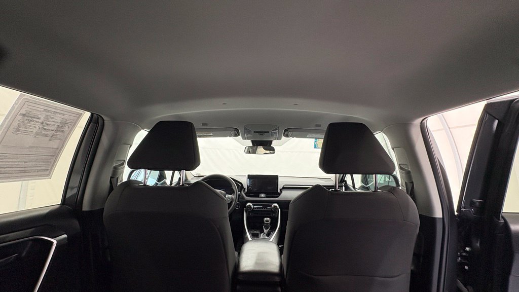 Used 2024 Toyota RAV4 XLE FWD image 30