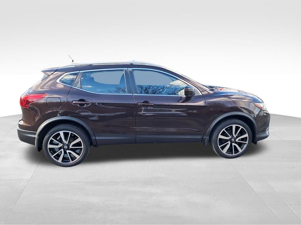 Used 2017 Nissan Rogue Sport SL w/ SL Premium Package image 7