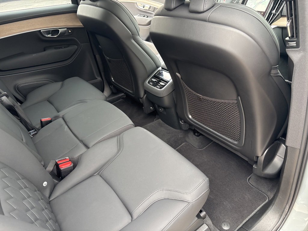 Certified 2025 Volvo XC90 B5 Plus image 43