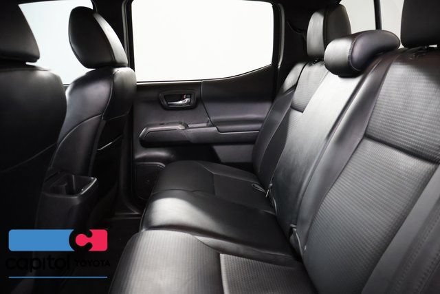 Used 2019 Toyota Tacoma TRD Off-Road w/ TRD Premium Off Road Package AWD/4WD image 33