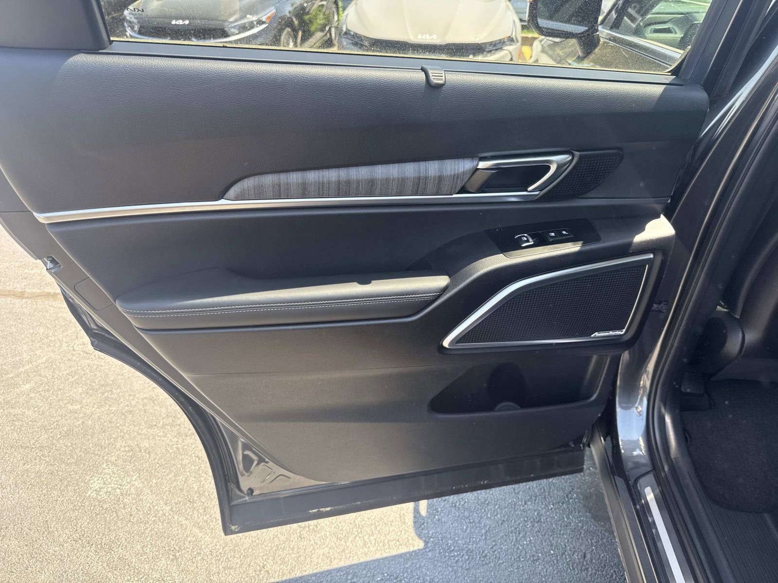 Used 2024 Kia Telluride SX Prestige AWD/4WD image 17