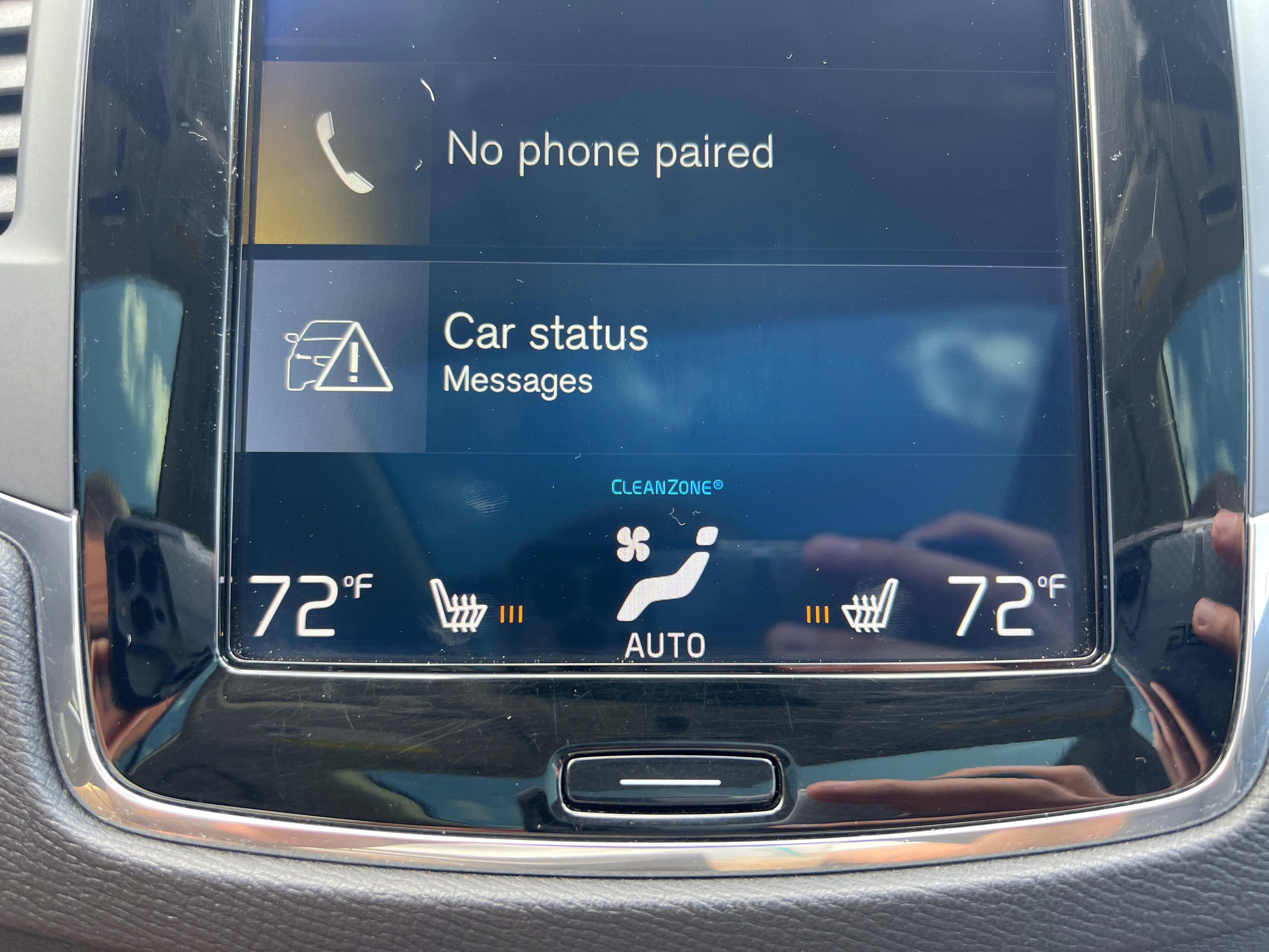 Used 2018 Volvo XC90 T5 Momentum w/ Convenience Package AWD/4WD image 16
