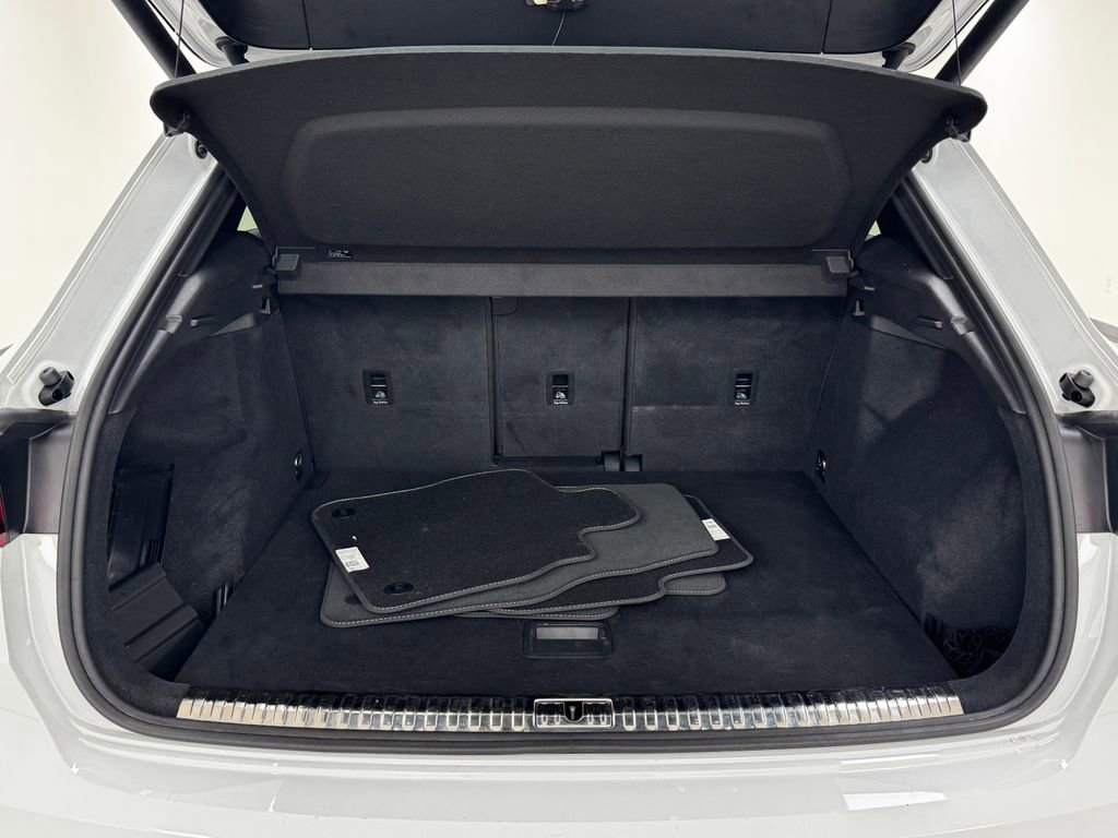 Used 2020 Audi Q3 2.0T Premium Plus w/ Premium Plus Package image 35