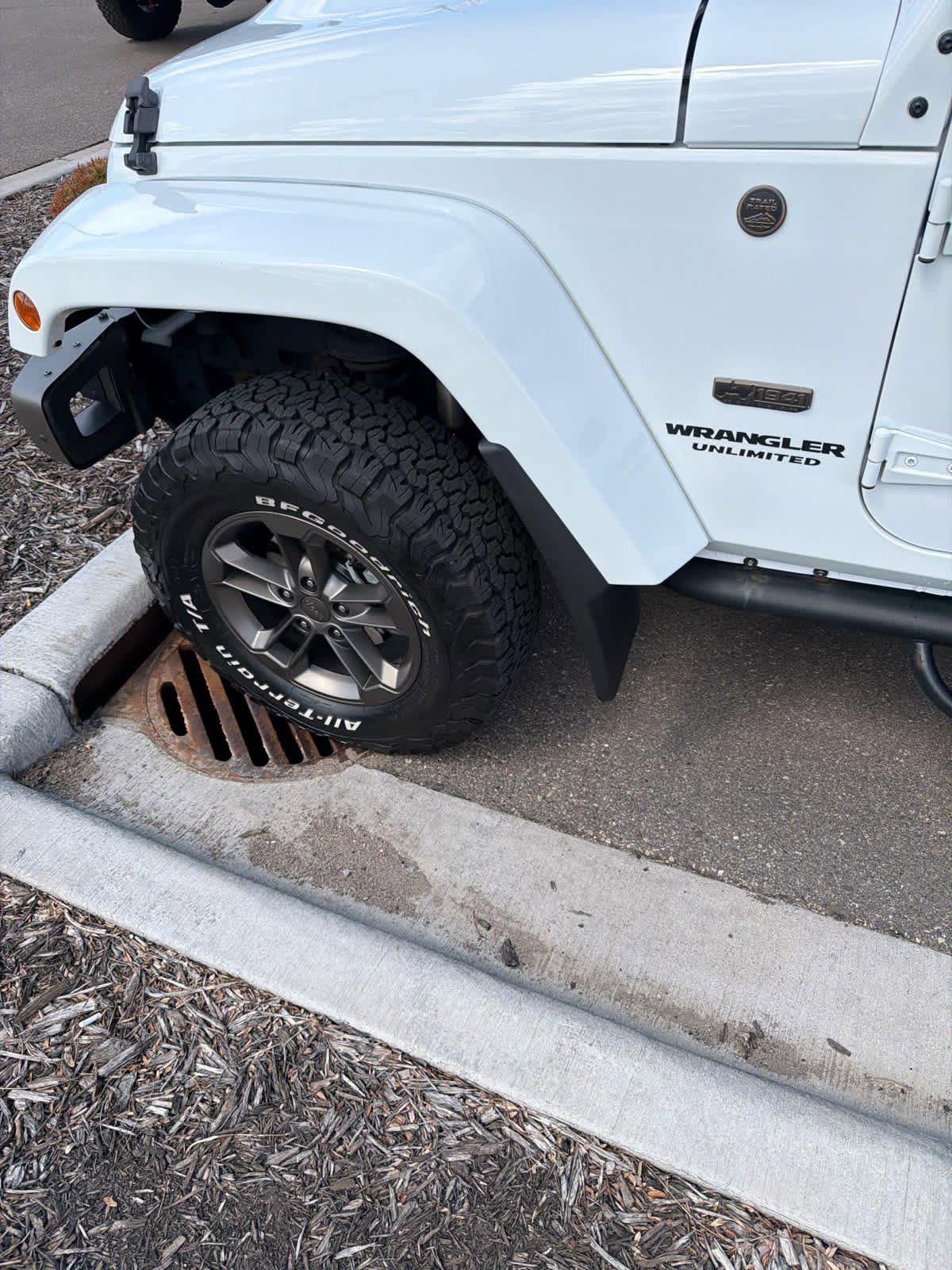 Used 2016 Jeep Wrangler Unlimited Sahara image 11