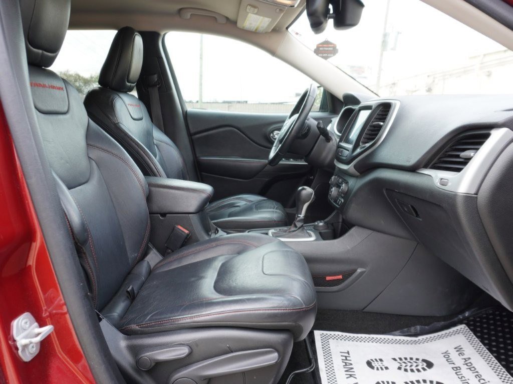Used 2015 Jeep Cherokee Trailhawk w/ Comfort/Convenience Group image 7