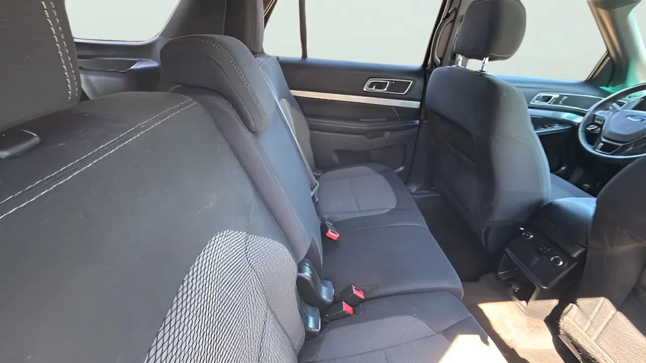 Used 2016 Ford Explorer XLT AWD/4WD image 13