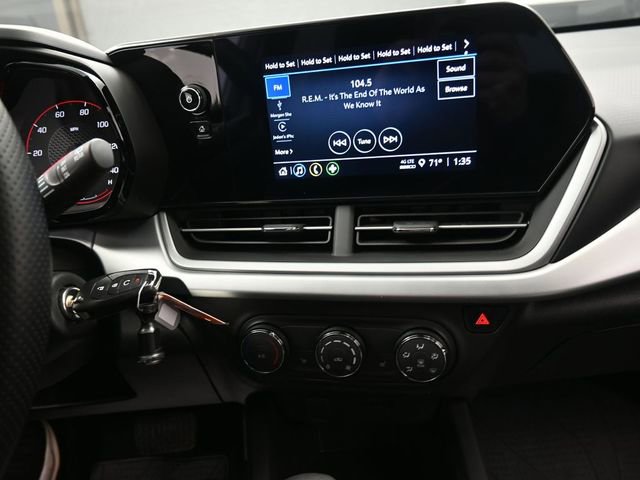 Used 2024 Chevrolet Trax RS image 10