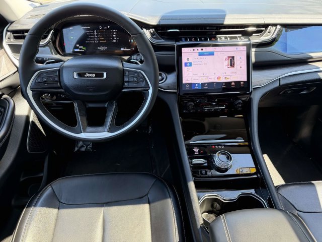 Used 2022 Jeep Grand Cherokee Limited 4xe AWD/4WD image 3
