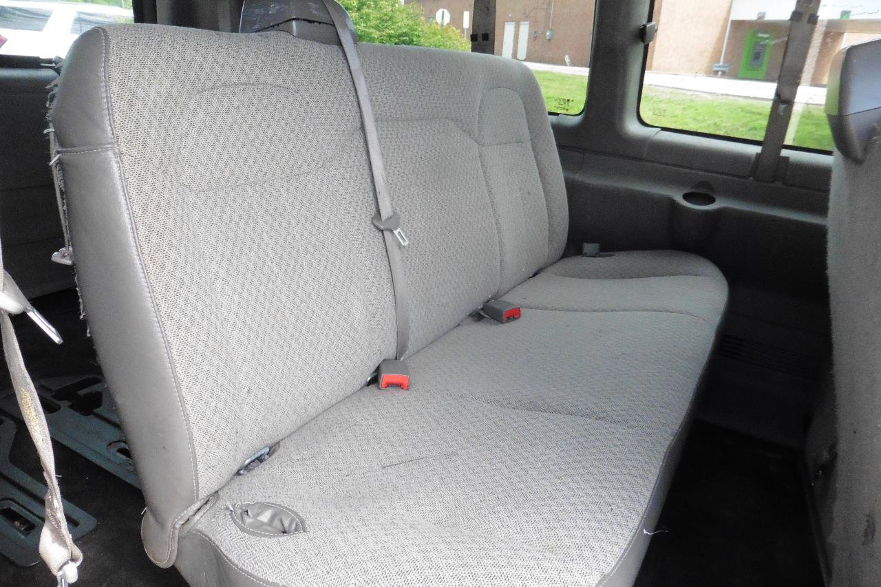 Used 2017 Chevrolet Express 3500 LT w/ LT Preferred Equipment Group RWD image 11