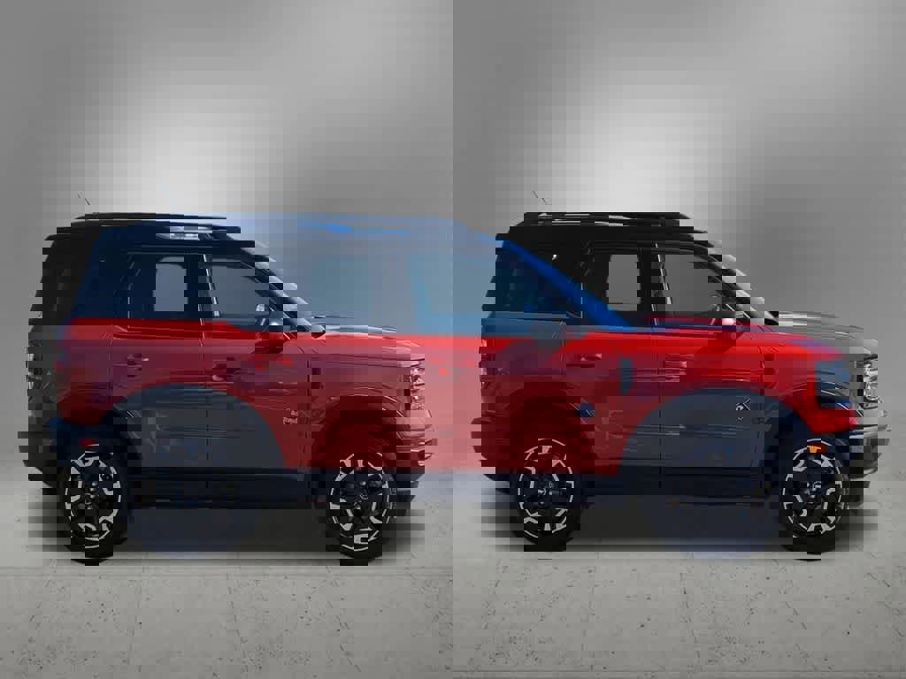 Used 2024 Ford Bronco Sport Outer Banks w/ Tech Package image 7