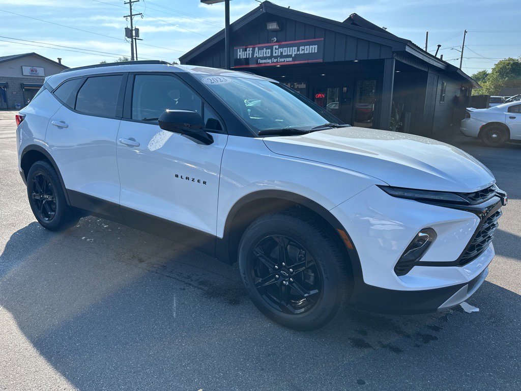 Used 2023 Chevrolet Blazer LT w/ Convenience Package image 4