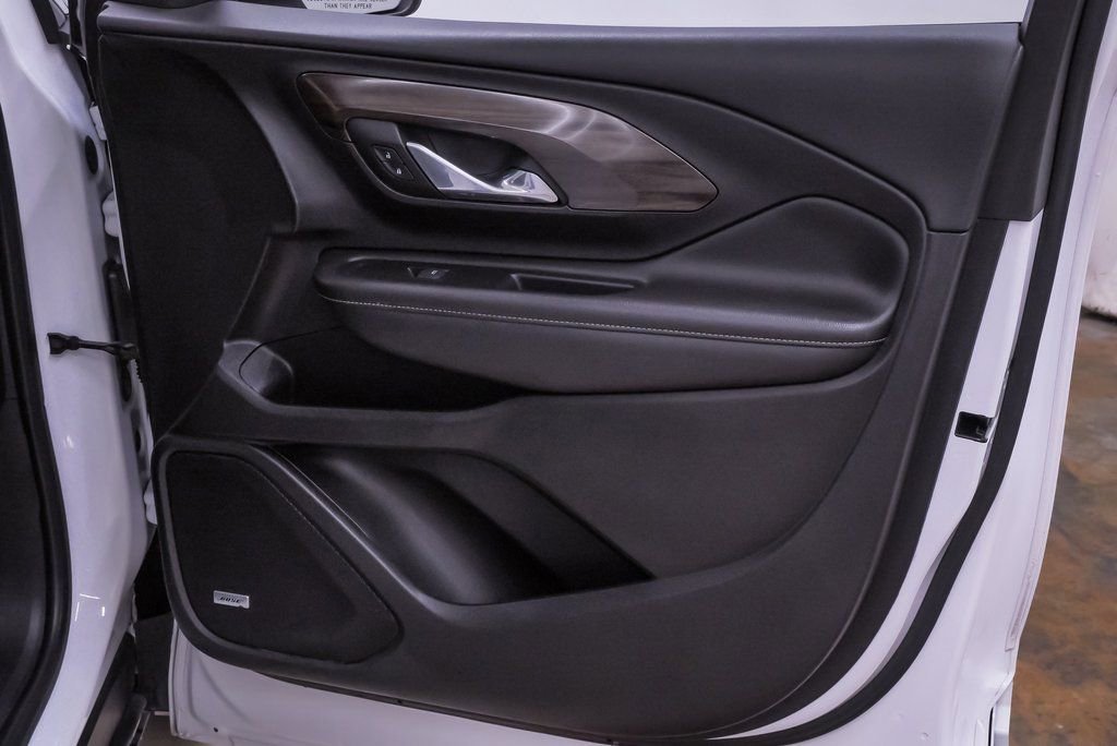 Used 2018 GMC Terrain Denali w/ Advanced Safety Package image 33