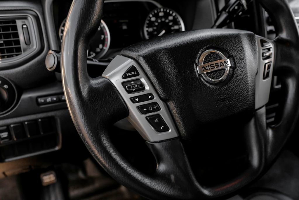 Used 2021 Nissan Titan S image 18