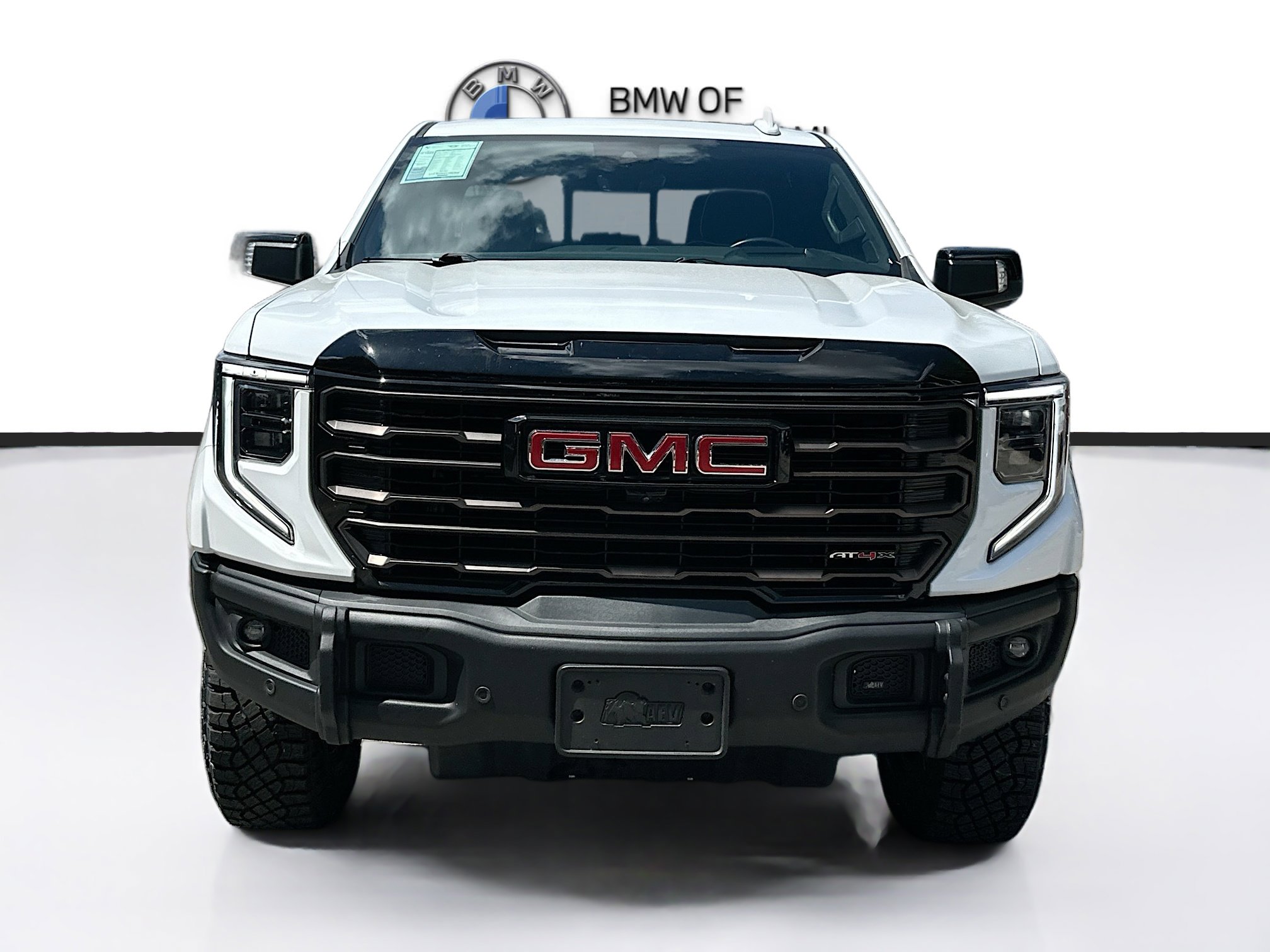 Used 2024 GMC Sierra 1500 AT4X image 2