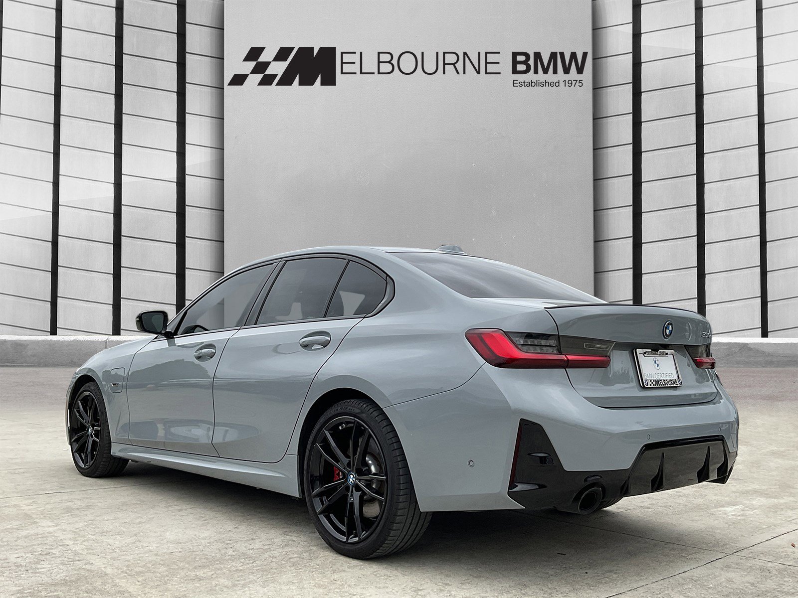 Certified 2023 BMW 330e w/ M Sport Package image 6