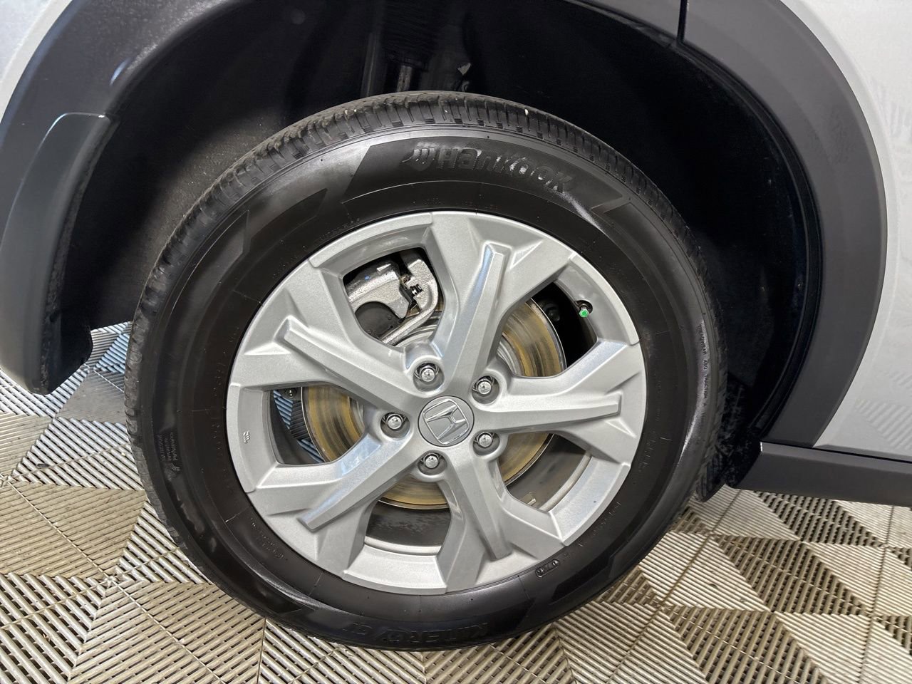 Used 2025 Honda HR-V LX image 30