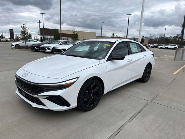 New 2026 Hyundai Elantra SEL Sport image 4